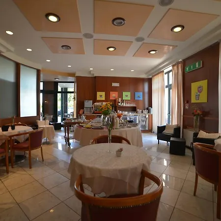 Hotel Leonardo