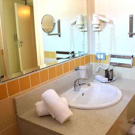 Hotel Leonardo 3*