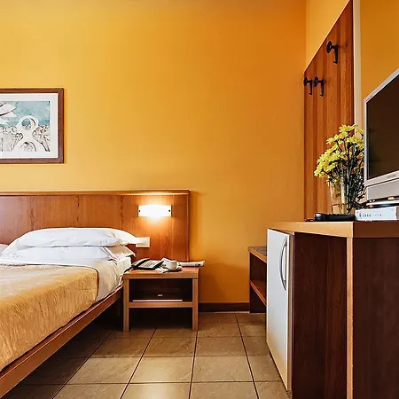 Leonardo Hotel 3*