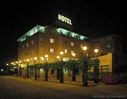 Leonardo Hotel Parma